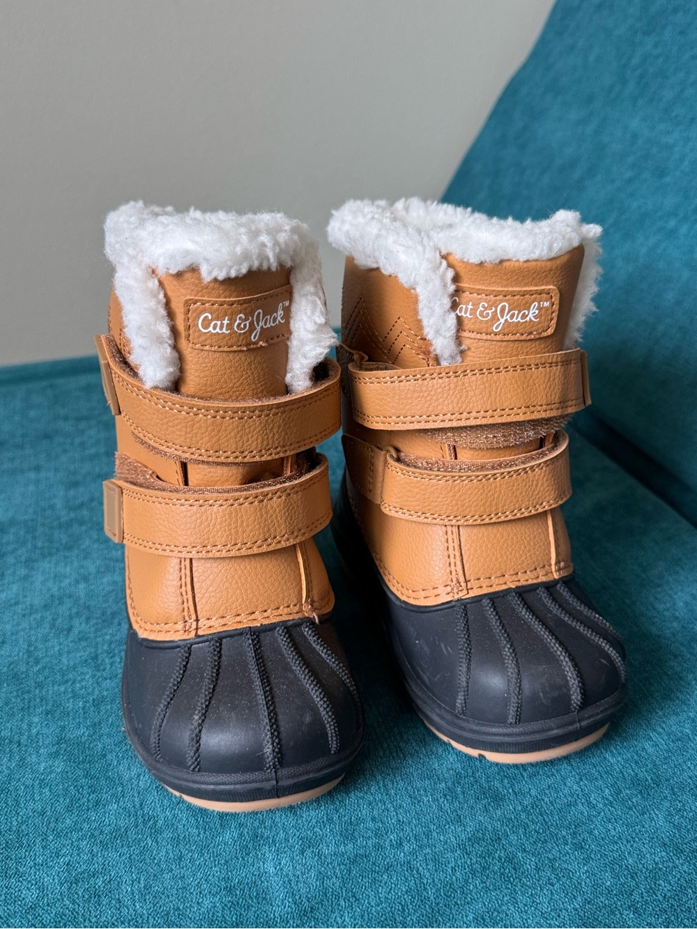 Cat & Jack Tan and Black Toddler Waterproof Winter Boots with Faux Fur